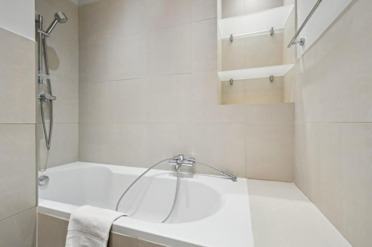 1Br Champs-Elysees - Cityapartmentstay Paryż Zewnętrze zdjęcie